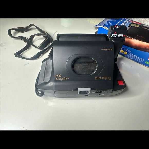 Vintage 1993 Polaroid Captiva SLR Auto Focus Instant Film Camera W Strap In Box - Picture 5 of 7